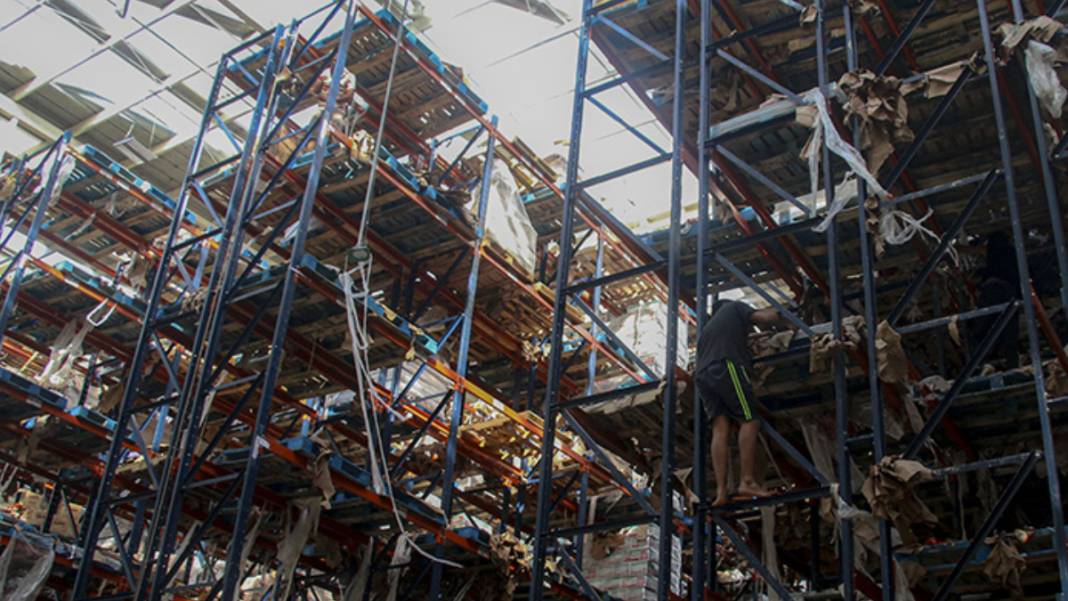 Meksika'yı 'Otis' vurdu! Acapulco çöp içinde boğuluyor 3